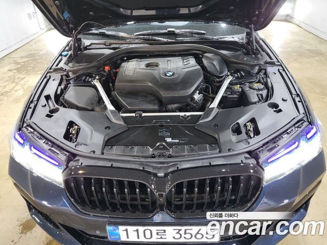 BMW 5-Series 530i M Sport Package Plus