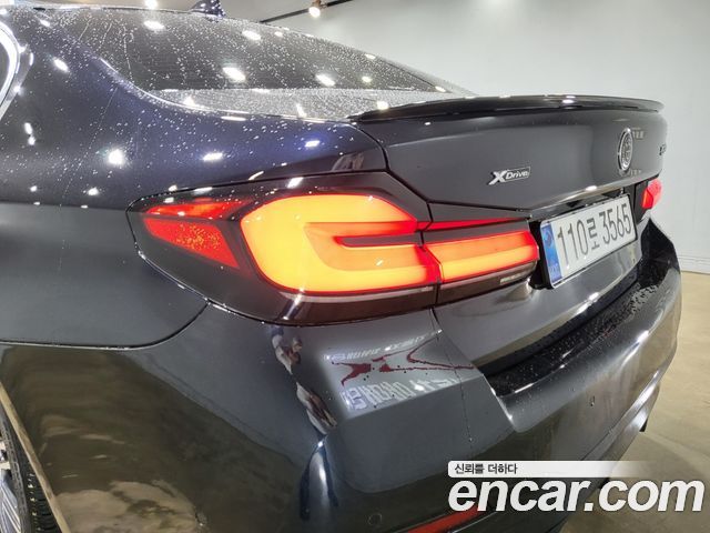 BMW 5-Series 530i M Sport Package Plus