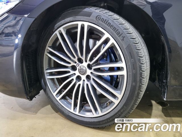 BMW 5-Series 530i M Sport Package Plus