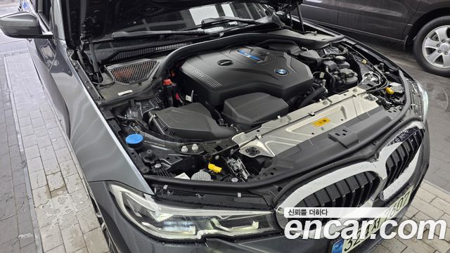 BMW 3-Series 330e M Sport