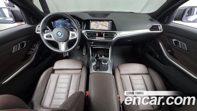 BMW 3-Series 330e M Sport