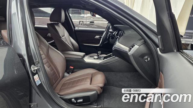 BMW 3-Series 330e M Sport