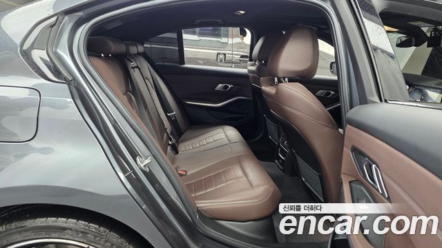 BMW 3-Series 330e M Sport