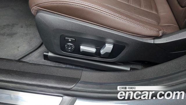 BMW 3-Series 330e M Sport
