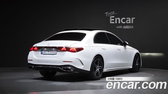 Mercedes-Benz E-Class E300 4MATIC AMG Line
