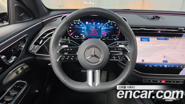 Mercedes-Benz E-Class E300 4MATIC AMG Line