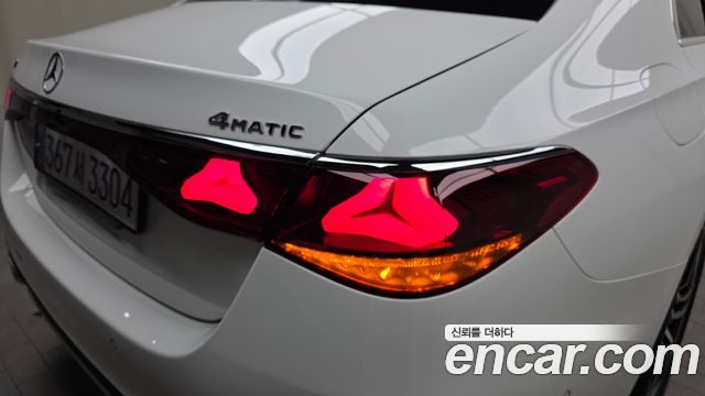 Mercedes-Benz E-Class E300 4MATIC AMG Line