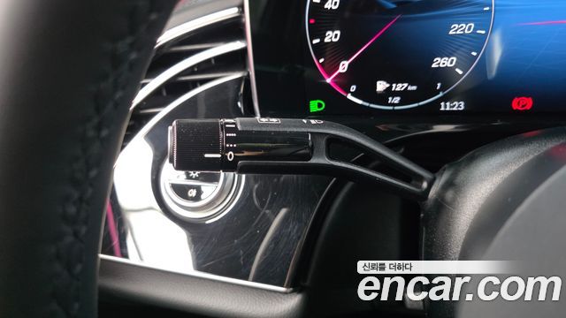 Mercedes-Benz E-Class E300 4MATIC AMG Line