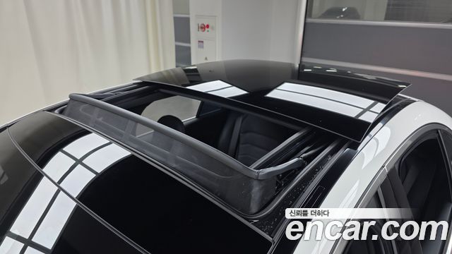 Mercedes-Benz E-Class E300 4MATIC AMG Line