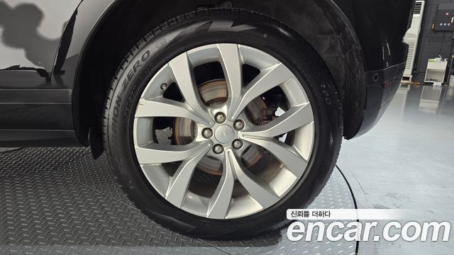 Land Rover Range Rover Evoque P250 SE