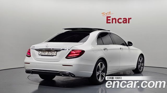 Mercedes-Benz E-Class E300 Avantgarde