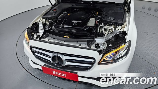 Mercedes-Benz E-Class E300 Avantgarde