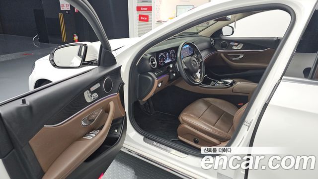 Mercedes-Benz E-Class E300 Avantgarde