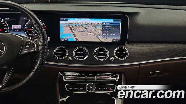 Mercedes-Benz E-Class E300 Avantgarde