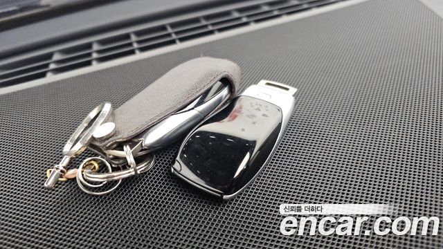 Mercedes-Benz E-Class E300 Avantgarde