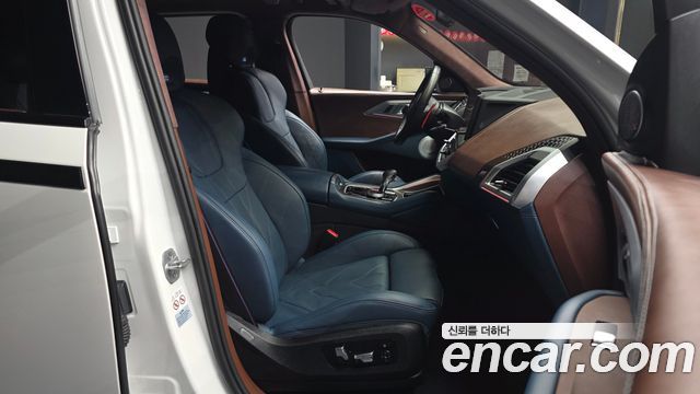 BMW XM 4.4