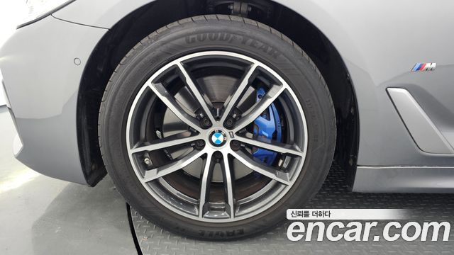 BMW 5-Series 523d M Sport