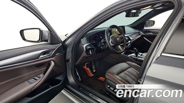 BMW 5-Series 523d M Sport