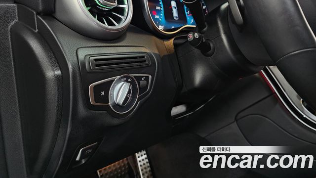Mercedes-Benz GLC-Class GLC300 4MATIC Premium Coupe
