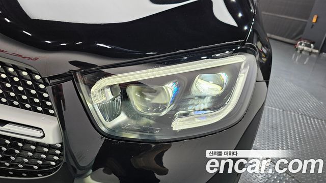 Mercedes-Benz GLC-Class GLC300 4MATIC Premium Coupe
