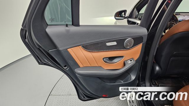 Mercedes-Benz GLC-Class GLC300 4MATIC Premium Coupe