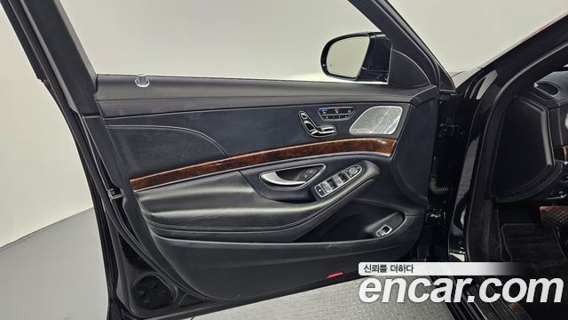 Mercedes-Benz S-Class S560L 4MATIC