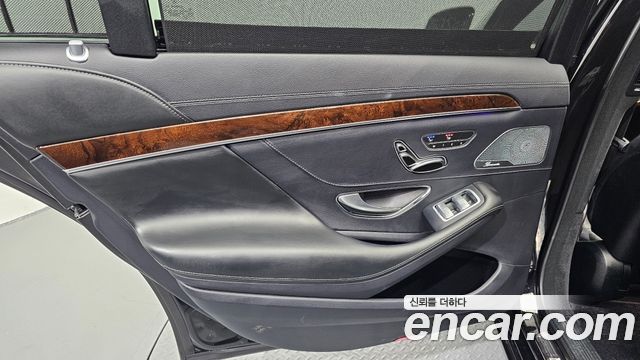 Mercedes-Benz S-Class S560L 4MATIC