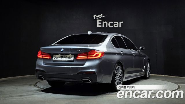 BMW 5-Series 530i M Sport Package Plus