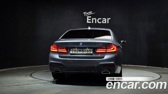 BMW 5-Series 530i M Sport Package Plus