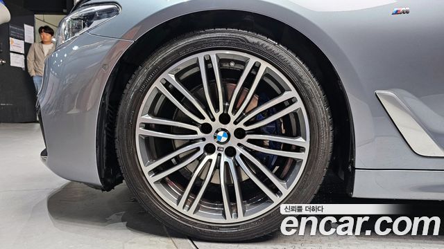 BMW 5-Series 530i M Sport Package Plus
