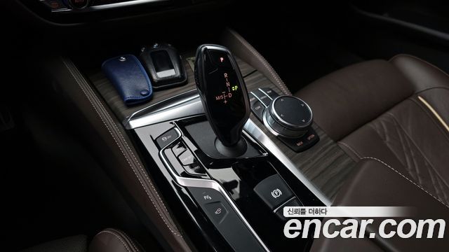 BMW 5-Series 530i M Sport Package Plus