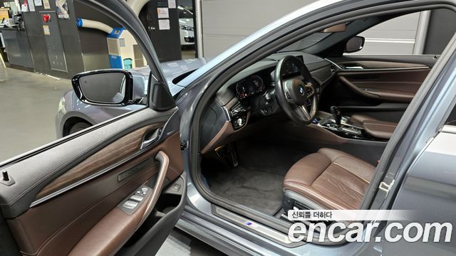 BMW 5-Series 530i M Sport Package Plus