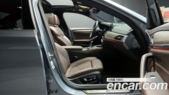 BMW 5-Series 530i M Sport Package Plus