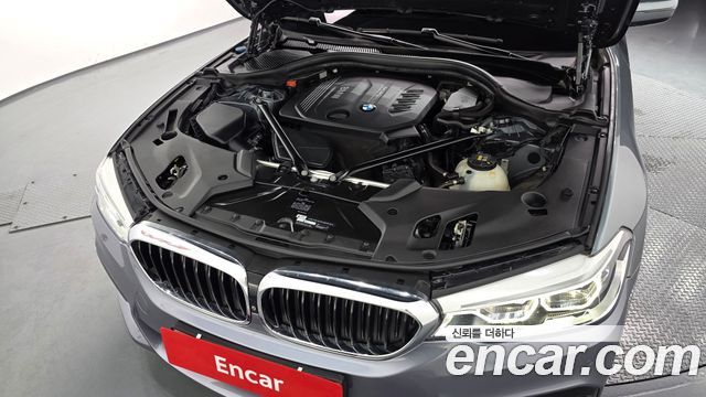 BMW 5-Series 520d M Sport Package Plus