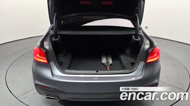 BMW 5-Series 520d M Sport Package Plus