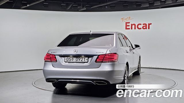 Mercedes-Benz E-Class E220 Bluetec Avantgarde