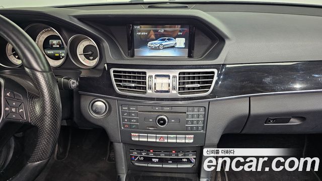 Mercedes-Benz E-Class E220 Bluetec Avantgarde