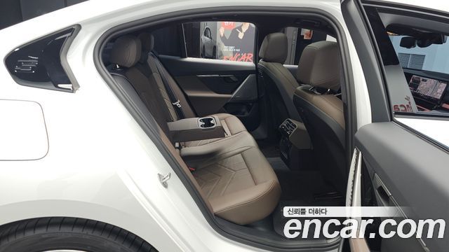 BMW 5-Series 520i Special Edition