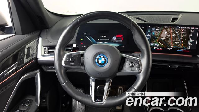 BMW iX1 xDrive 30 M Sport