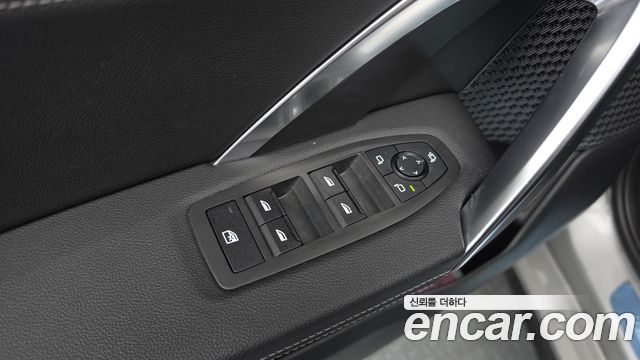 BMW iX1 xDrive 30 M Sport