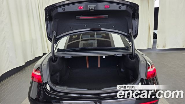 Mercedes-Benz E-Class E220d Coupe