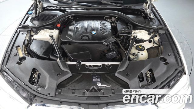 BMW 5-Series 520d xDrive M Sport Package Plus