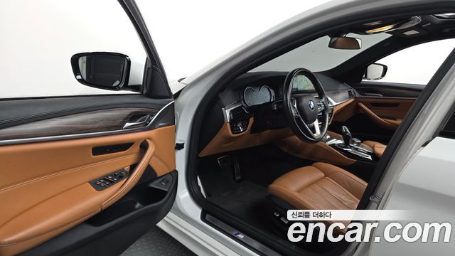 BMW 5-Series 520d xDrive M Sport Package Plus