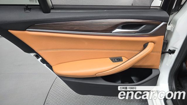 BMW 5-Series 520d xDrive M Sport Package Plus