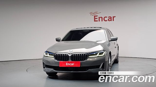 BMW 5-Series 530e Luxury