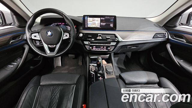 BMW 5-Series 530e Luxury