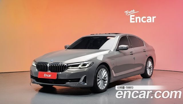 BMW 5-Series 530e Luxury