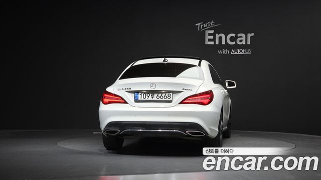 Mercedes-Benz CLA-Class CLA250 4MATIC