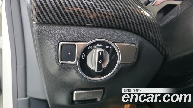 Mercedes-Benz CLA-Class CLA250 4MATIC
