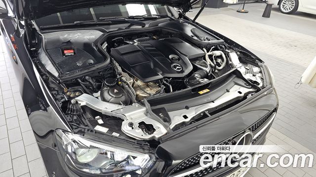 Mercedes-Benz E-Class E220d 4MATIC AMG Line